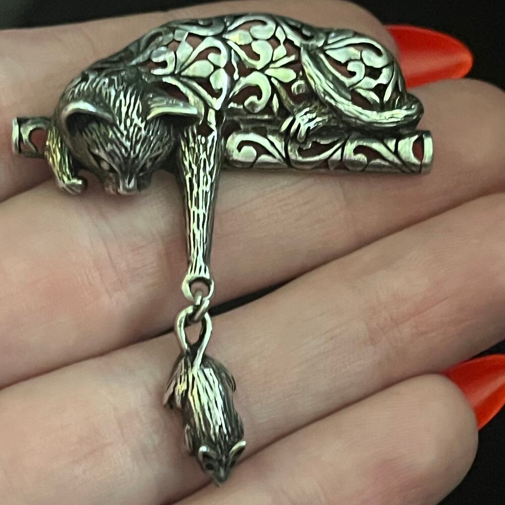 Vintage Estate Beautiful 925 Sterling Silver Collectible Cat and Mouse Brooch